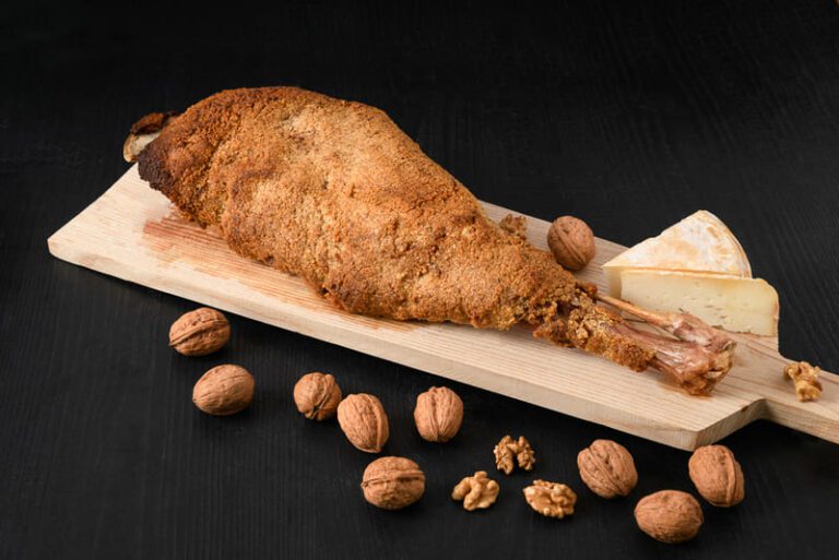 Gigot en croute de noix et Pate pressee